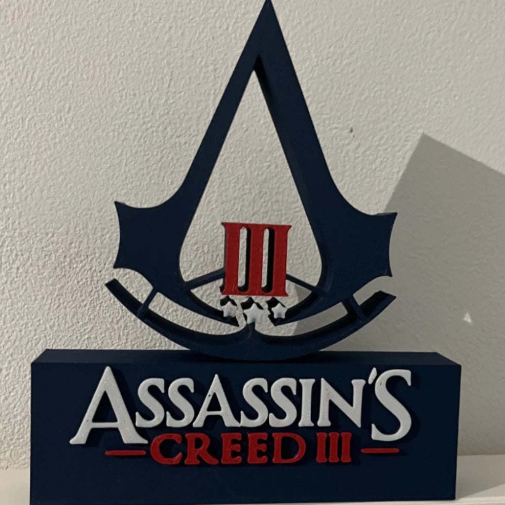 Placa Assassin's Creed 3 – Letreiro Gamer Mesa, Enfeite Setup, Connor Kenway 🪓🦅