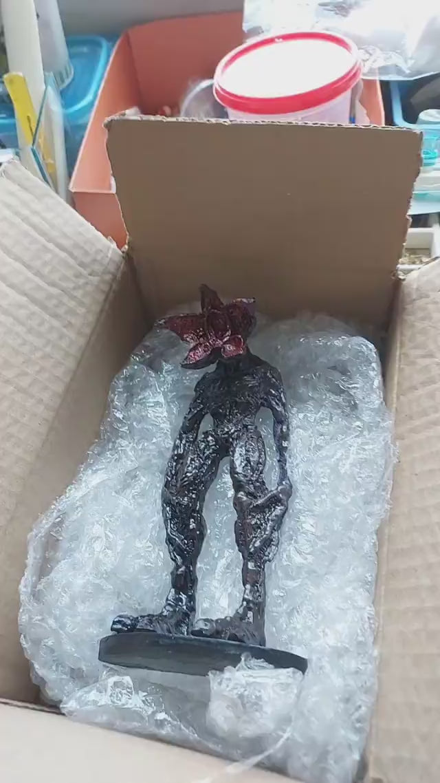 Demogorgon - Stranger Things - Action Figure - Estátua de Luxo 🕵️‍♂️🌑✨ - Boneco Colecionável